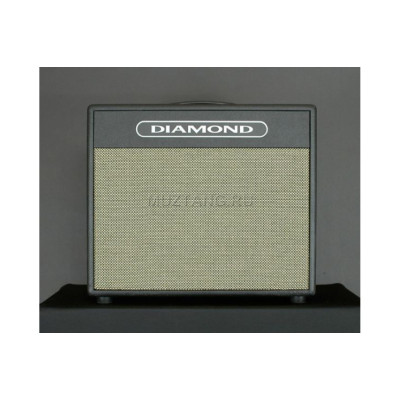 Гитарный комбоусилитель Diamond Balinese R15