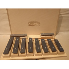 SGBS11 Металлофон разборный (глокеншпиль) сопрано 8 нот+ 2 полутона, 10 палочек, в кейсе, Sinkopa