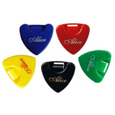 A010A Футляр для медиаторов треугольный, различных цветов Alice