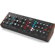 Аналоговый синтезатор Behringer Model D