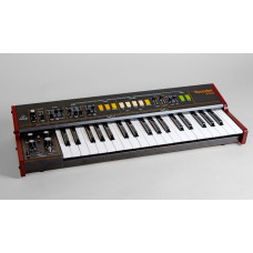 Аналоговый синтезатор Behringer Vocoder VC340